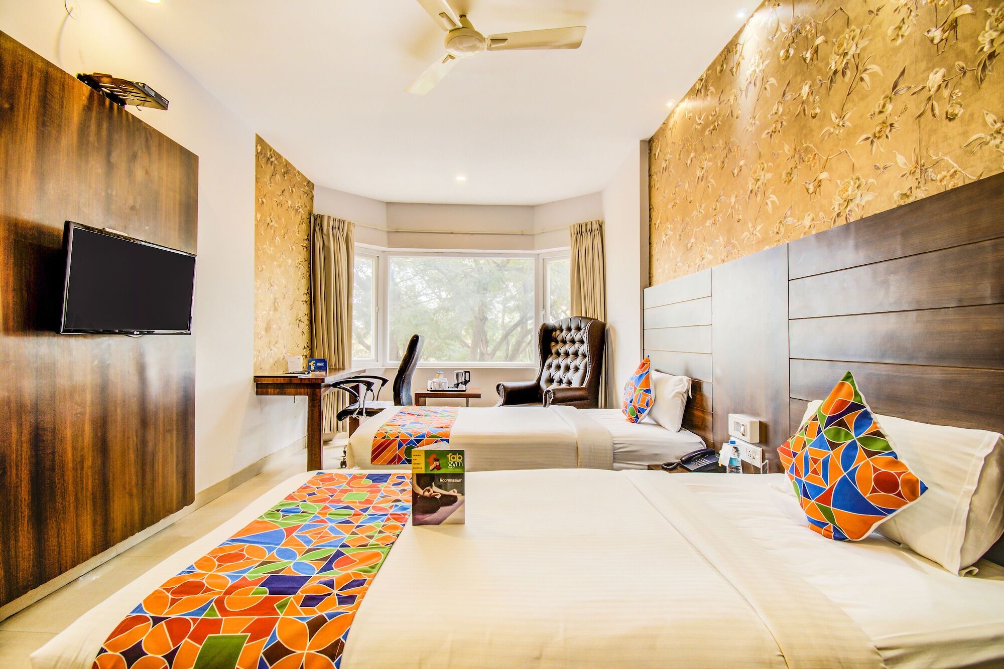 Fabhotel Dawn Májszúr Kültér fotó