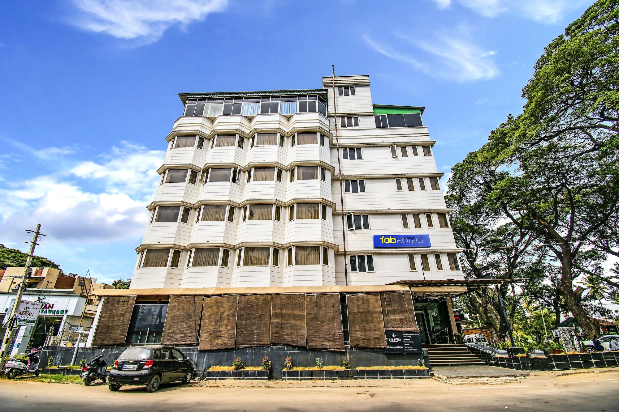Fabhotel Dawn Májszúr Kültér fotó